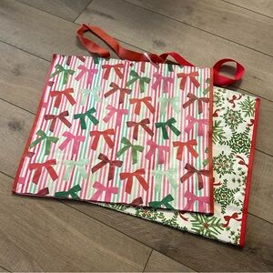 Homegoods TJMaxx Marshalls Christmas Bow & Snowflake Print Tote Bags Set of 2